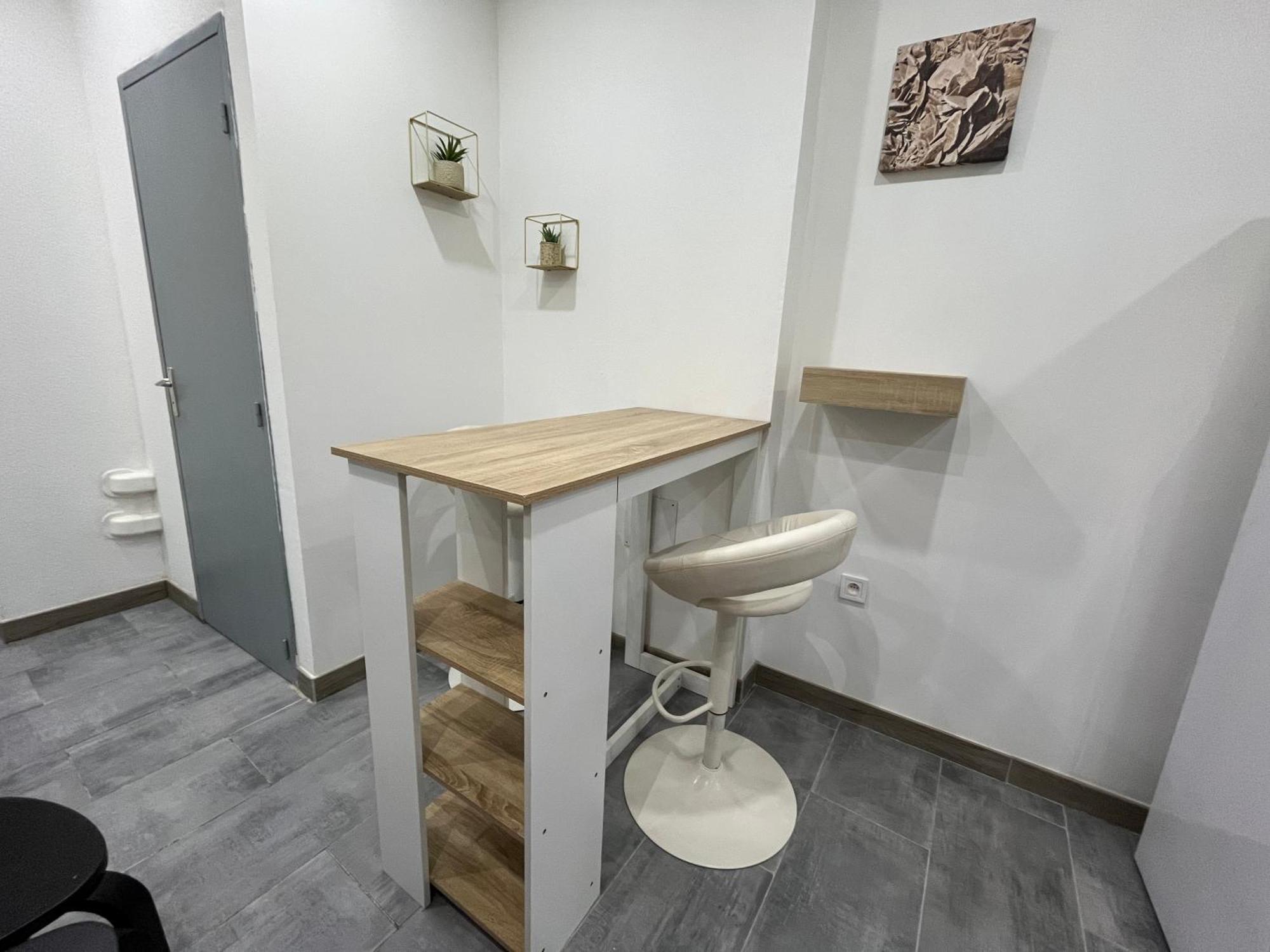 Grand Studio Люнель Экстерьер фото